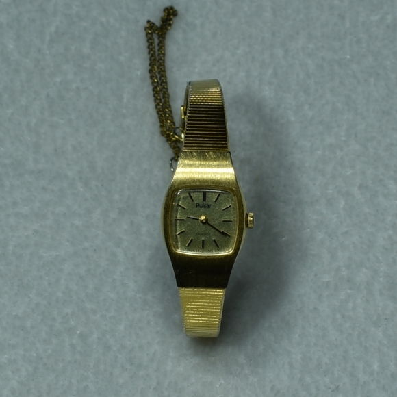 Vintage Pulsar Gold Tone Quartz Watch with Security Chain - Picture 11 of 11